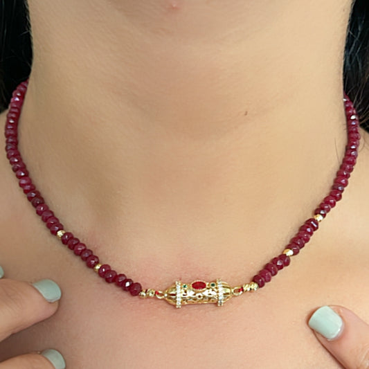 Collier ras de cou pierres rouge